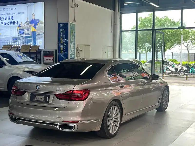 2018 BMW 7 Series 730Li Leading Excellence Package — миниатюра 6