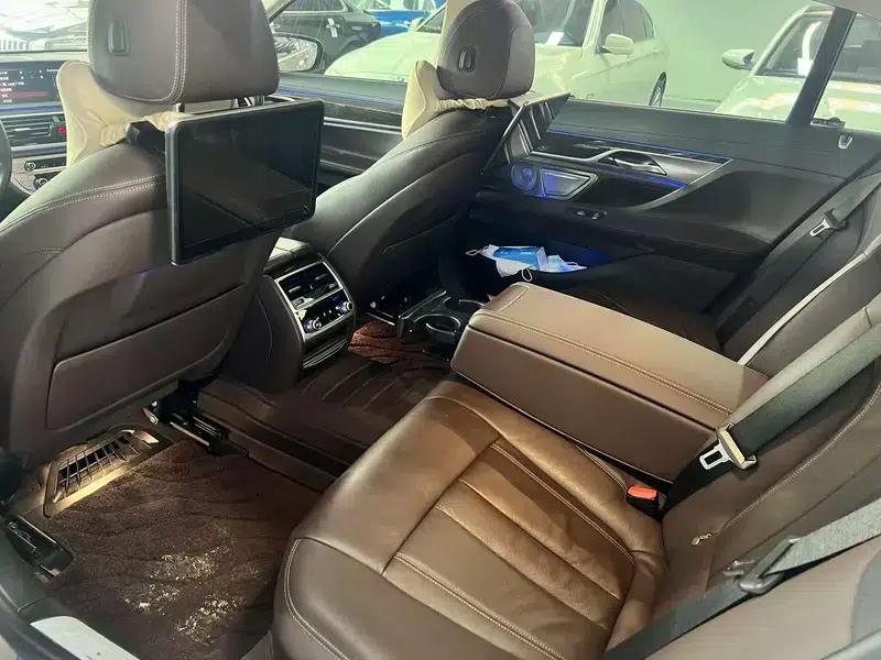 2018 BMW 7 Series 730Li Leading Excellence Package — миниатюра 10