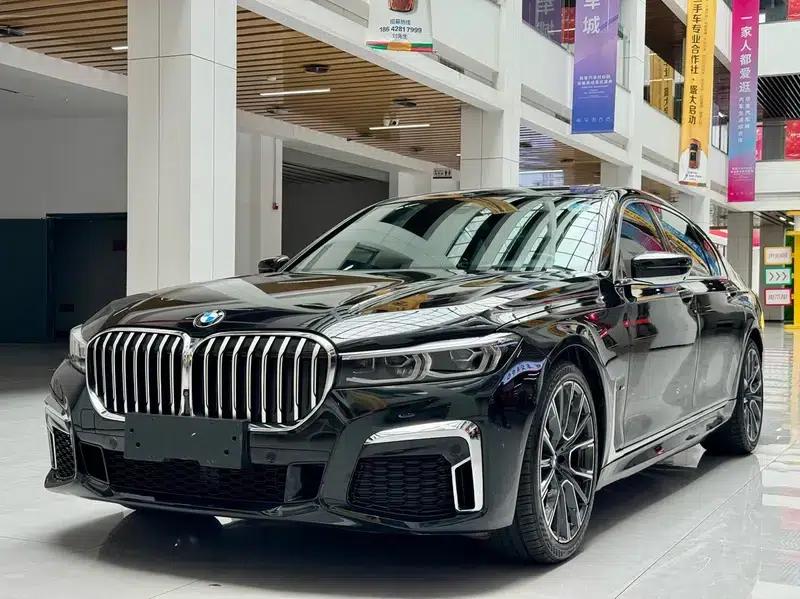2021 BMW 7 Series 740Li Leading Edition M Sport Package — миниатюра 1