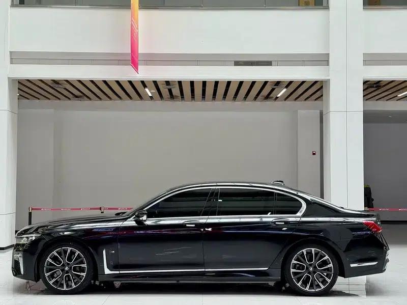 2021 BMW 7 Series 740Li Leading Edition M Sport Package — миниатюра 4