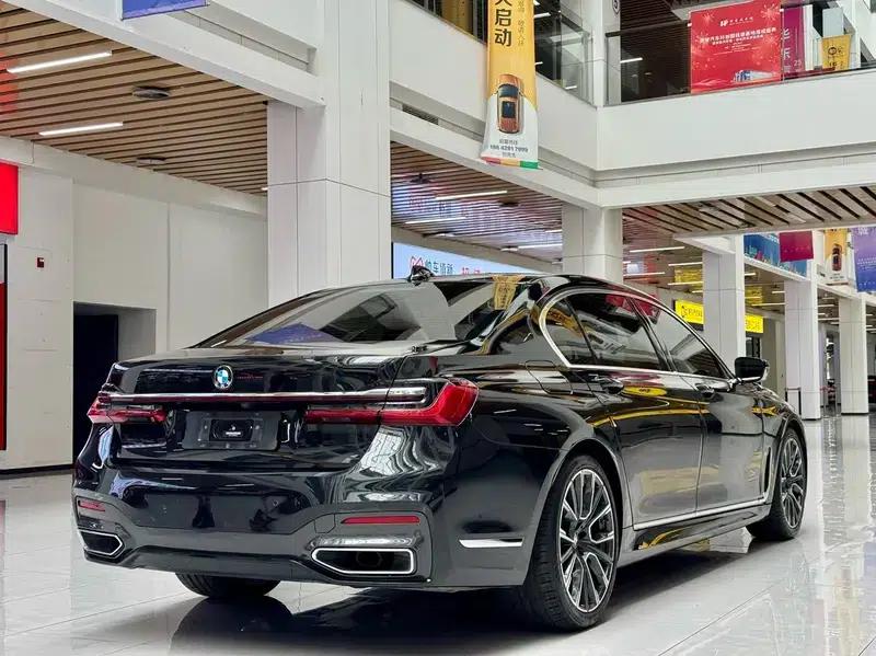 2021 BMW 7 Series 740Li Leading Edition M Sport Package — миниатюра 7