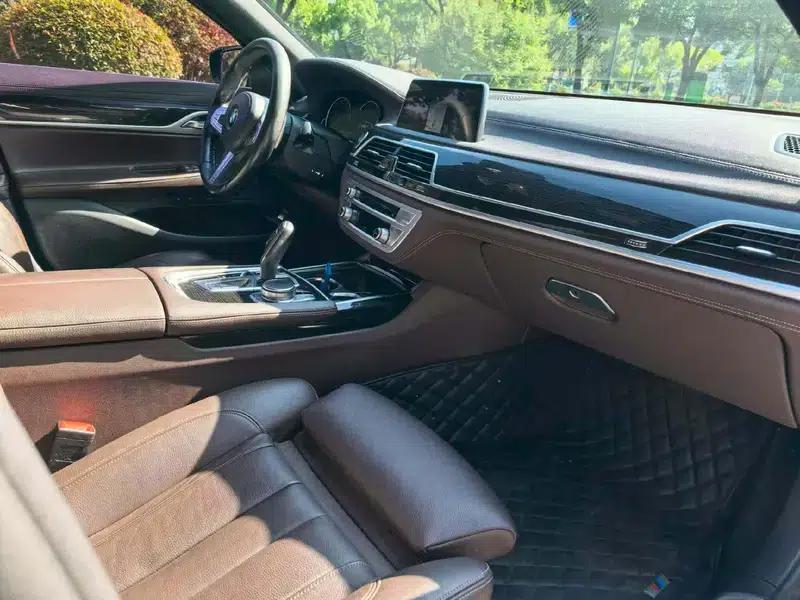 2018 BMW 7 Series 730Li Leading Edition M Sport Package — миниатюра 7