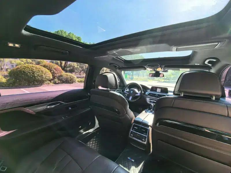 2018 BMW 7 Series 730Li Leading Edition M Sport Package — миниатюра 8