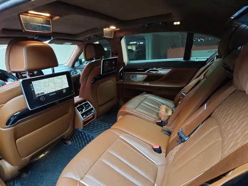 2018 BMW 7 Series 740Li Leading Edition M Sport Package — миниатюра 21