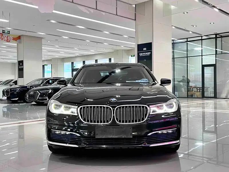 2016 BMW 7 Series 730Li Luxury — миниатюра 2
