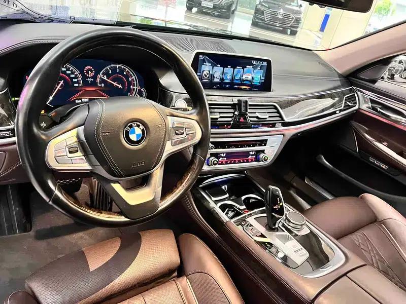 2016 BMW 7 Series 730Li Luxury — миниатюра 7