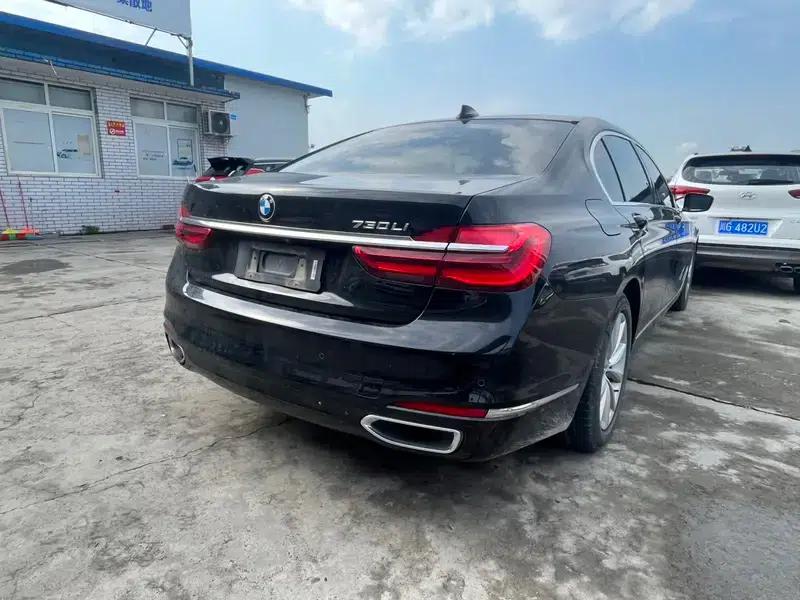 2017 BMW 7 Series 730Li Leading Edition — миниатюра 5