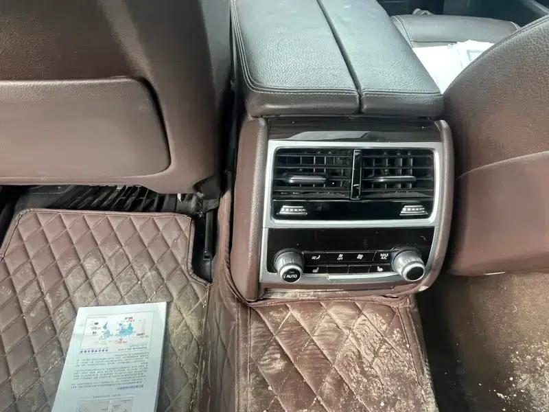2017 BMW 7 Series 730Li Leading Edition — миниатюра 8
