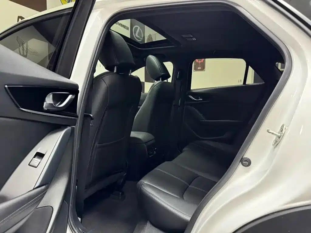 Mazda CX-4 2021 2.0L Automatic 2WD Blue Sky Explorer Edition — миниатюра 8