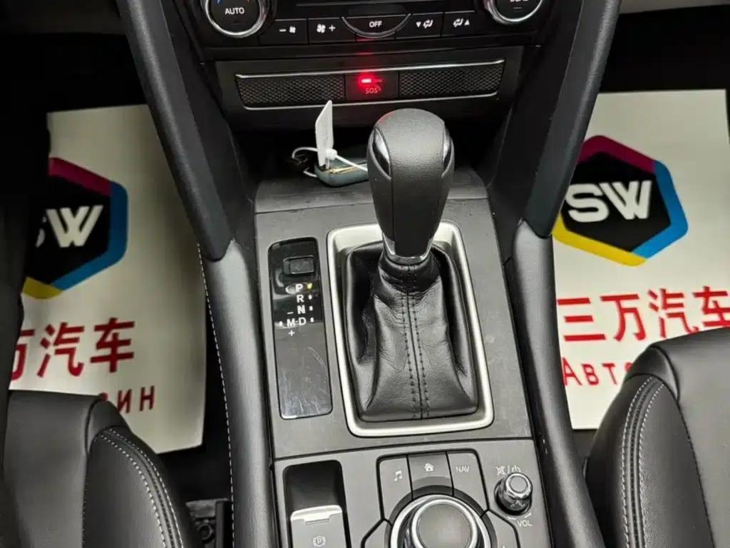 Mazda CX-4 2021 2.0L Automatic 2WD Blue Sky Explorer Edition — миниатюра 13