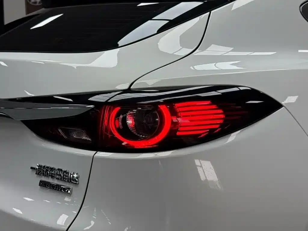 Mazda CX-4 2021 2.0L Automatic 2WD Blue Sky Explorer Edition — миниатюра 20