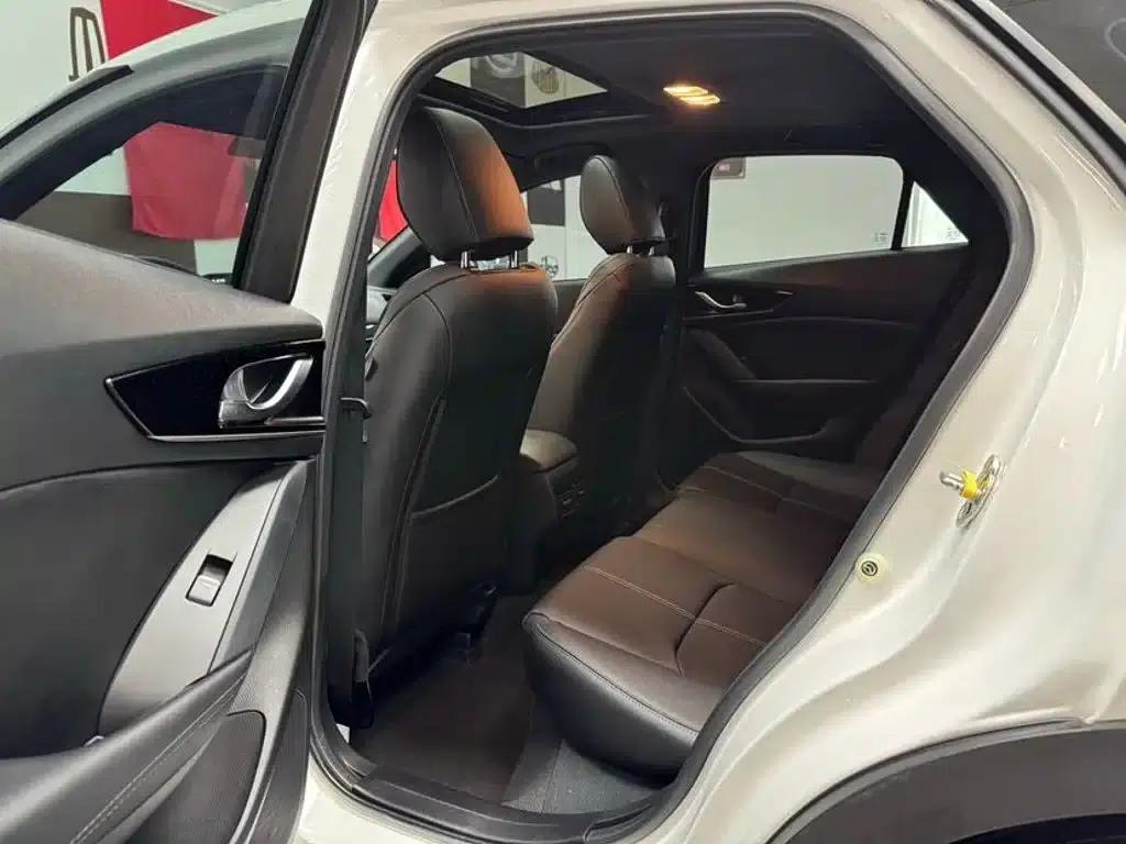 Mazda CX-4 2021 2.0L Automatic 2WD Blue Sky Explorer Edition — миниатюра 8