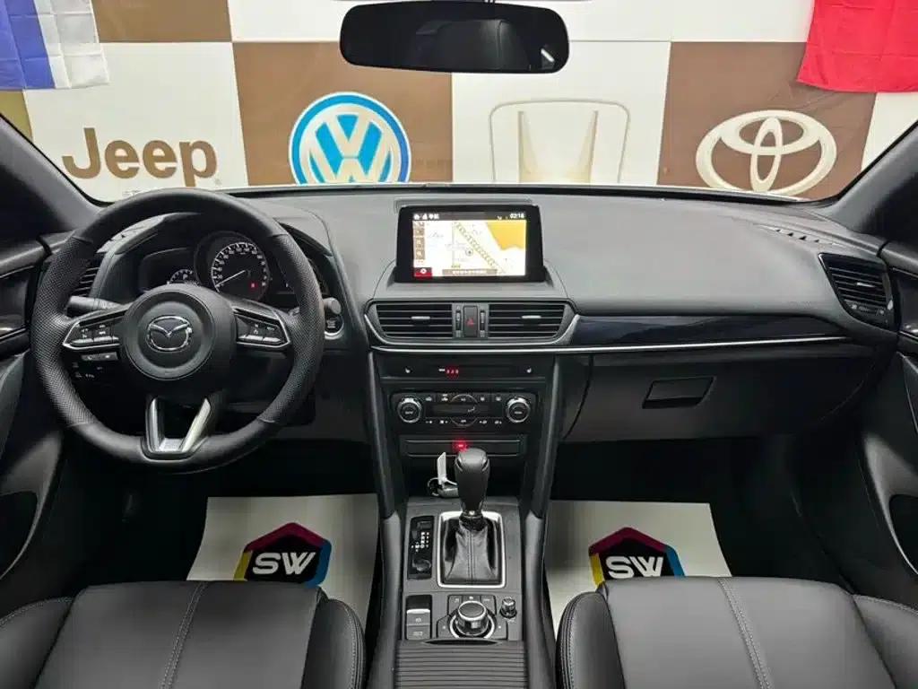 Mazda CX-4 2021 2.0L Automatic 2WD Blue Sky Explorer Edition — миниатюра 9