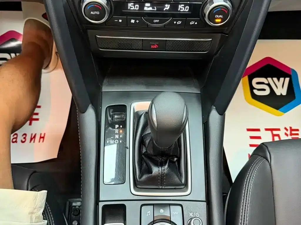 Mazda CX-4 2021 2.0L Automatic 2WD Blue Sky Explorer Edition — миниатюра 15