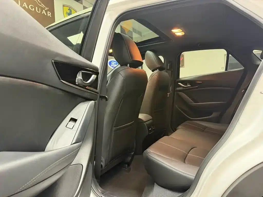Mazda CX-4 2021 2.0L Automatic 2WD Blue Sky Explorer Edition — миниатюра 8