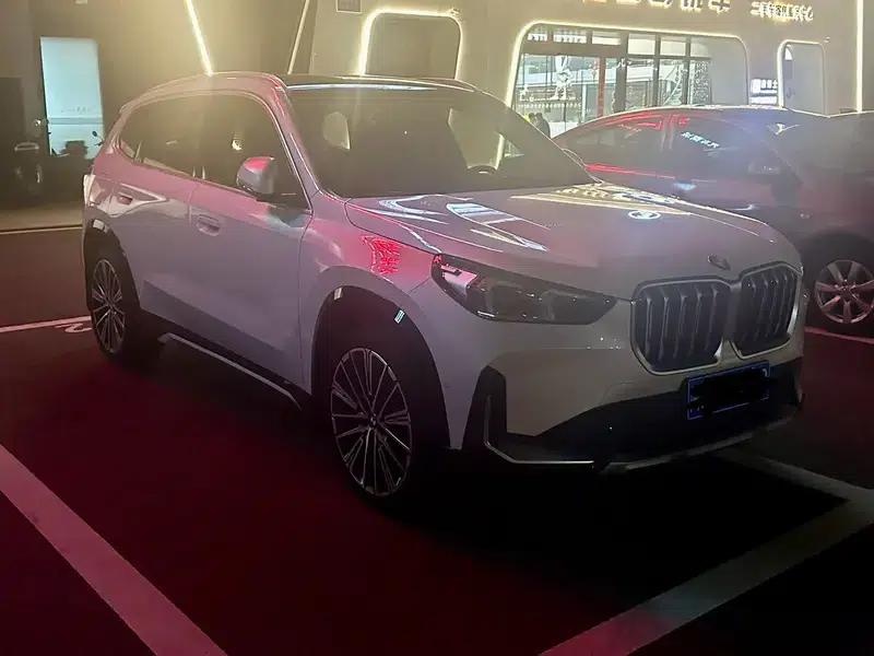 2023 BMW X1 xDrive25Li X Design Package — миниатюра 3