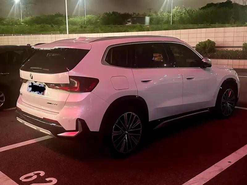 2023 BMW X1 xDrive25Li X Design Package — миниатюра 6