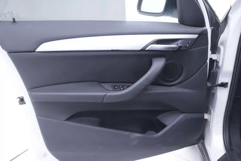 BMW X1 2018 sDrive18Li Fashion Edition — миниатюра 6