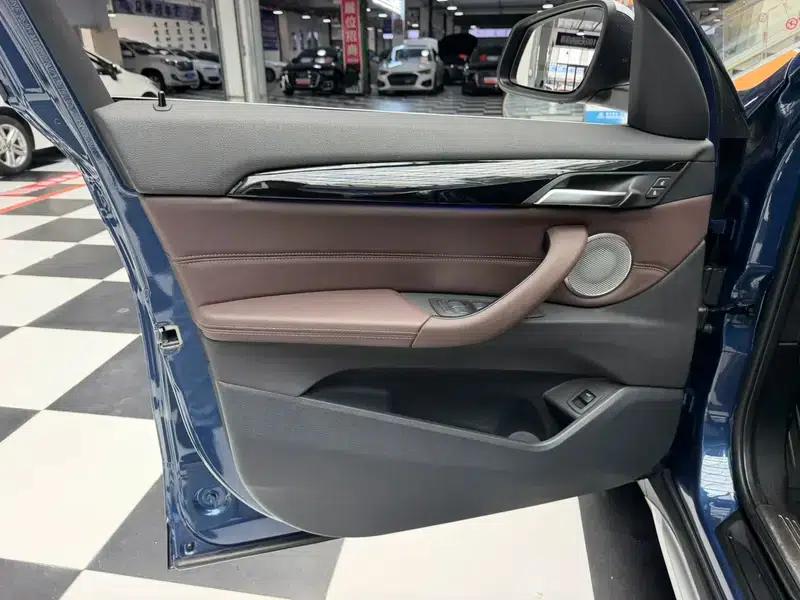 BMW X1 2022 sDrive20Li Fashion Edition — миниатюра 7