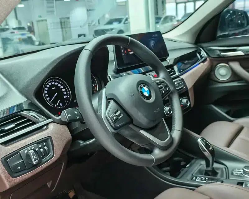 BMW X1 2021 Facelift sDrive20Li Premium — миниатюра 13