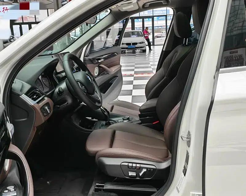 BMW X1 2021 Facelift sDrive20Li Premium — миниатюра 17