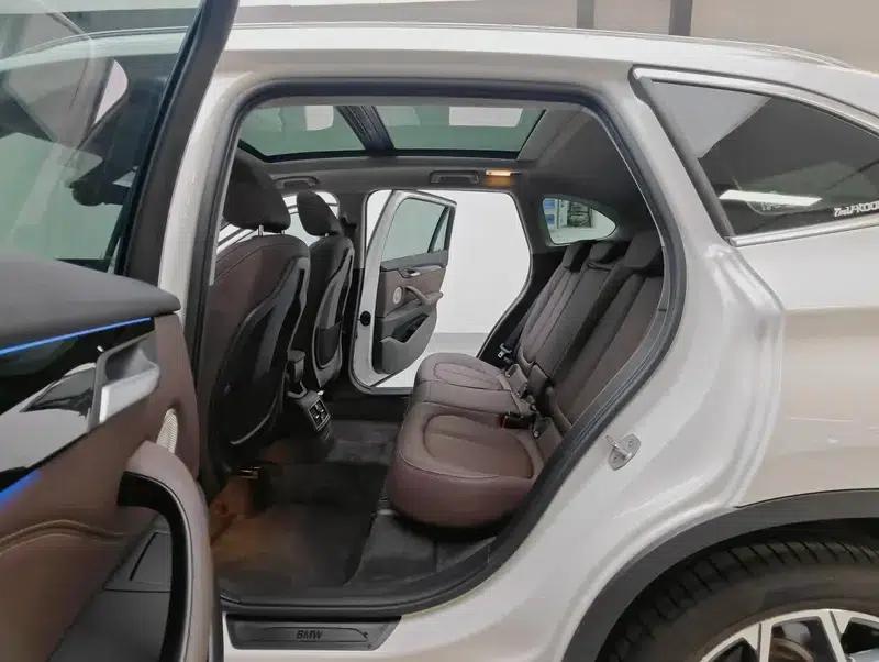 BMW X1 2022 sDrive20Li Premium — миниатюра 18