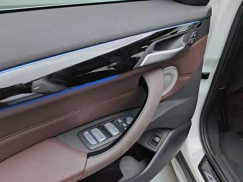 BMW X1 2022 sDrive20Li Premium — миниатюра 19