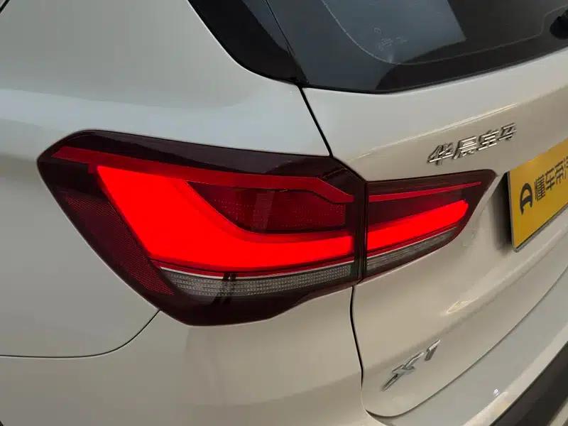 BMW X1 2022 sDrive25Li Leading Edition — миниатюра 13