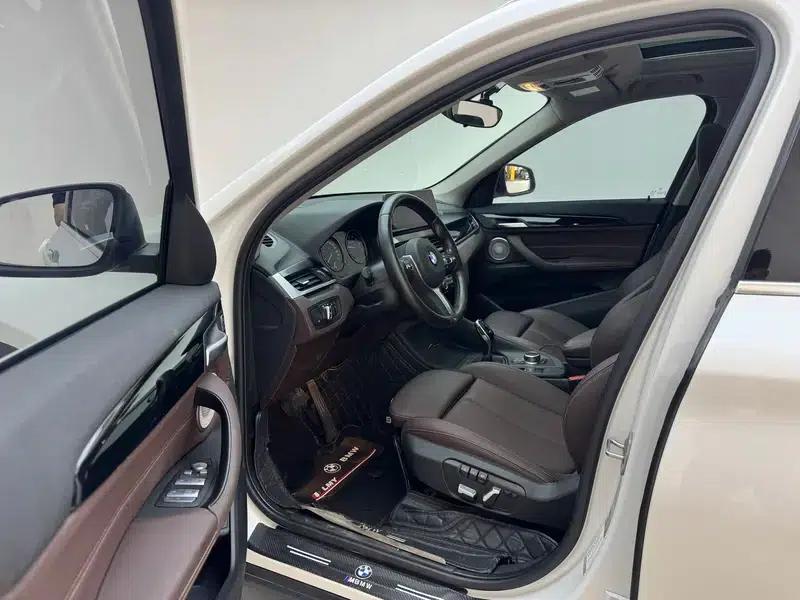 BMW X1 2022 sDrive25Li Leading Edition — миниатюра 17