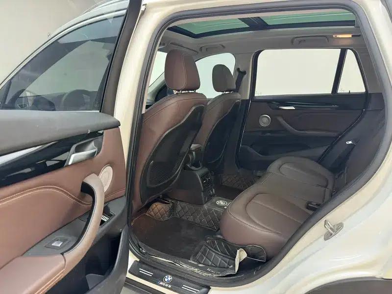 BMW X1 2022 sDrive25Li Leading Edition — миниатюра 18