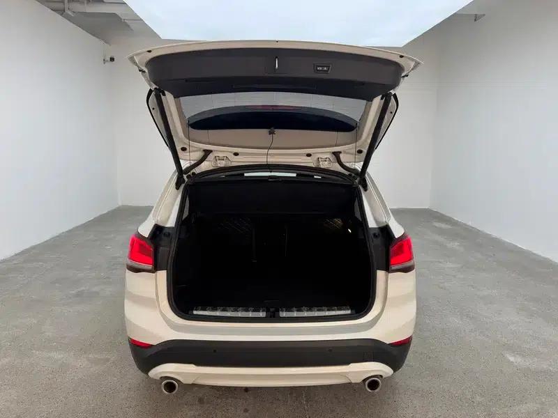 BMW X1 2022 sDrive25Li Leading Edition — миниатюра 20