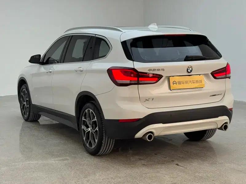 BMW X1 2022 sDrive25Li Leading Edition — миниатюра 5