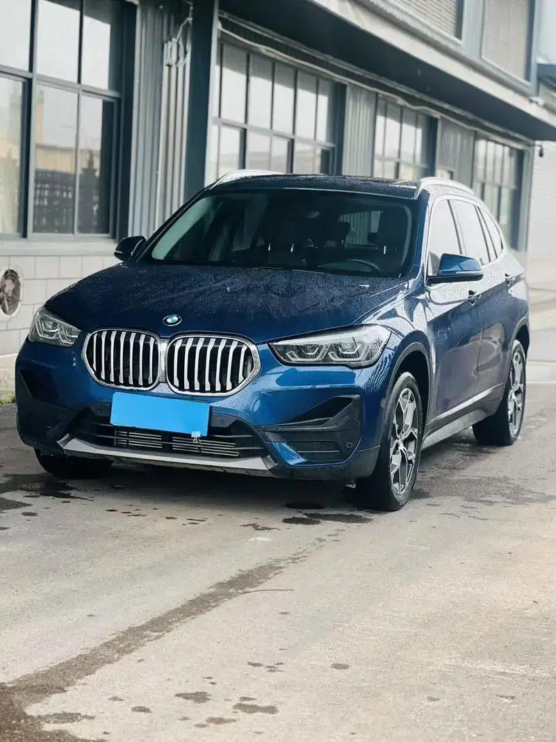 BMW X1 2022 sDrive25Li Leading Edition — миниатюра 1