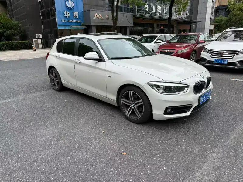 BMW 1 Series (Imported) 2016 118i Urban Design Package — миниатюра 3