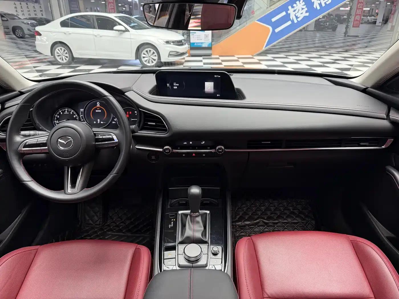 Mazda CX-30 2022 2.0L Automatic Joyful Black Edition — миниатюра 11