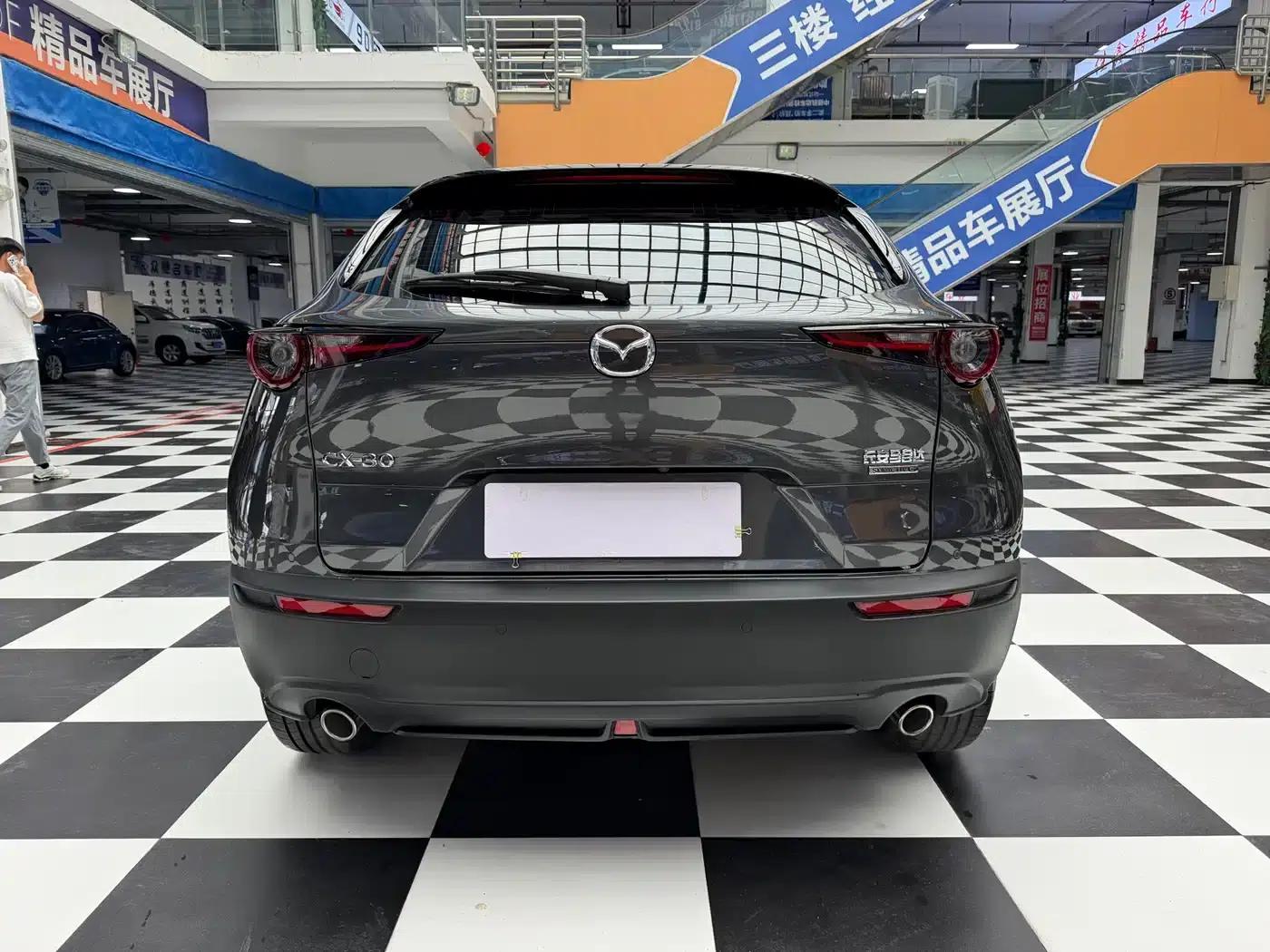 Mazda CX-30 2022 2.0L Automatic Joyful Black Edition — миниатюра 17