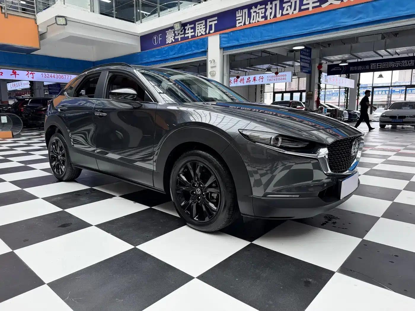 Mazda CX-30 2022 2.0L Automatic Joyful Black Edition — миниатюра 3