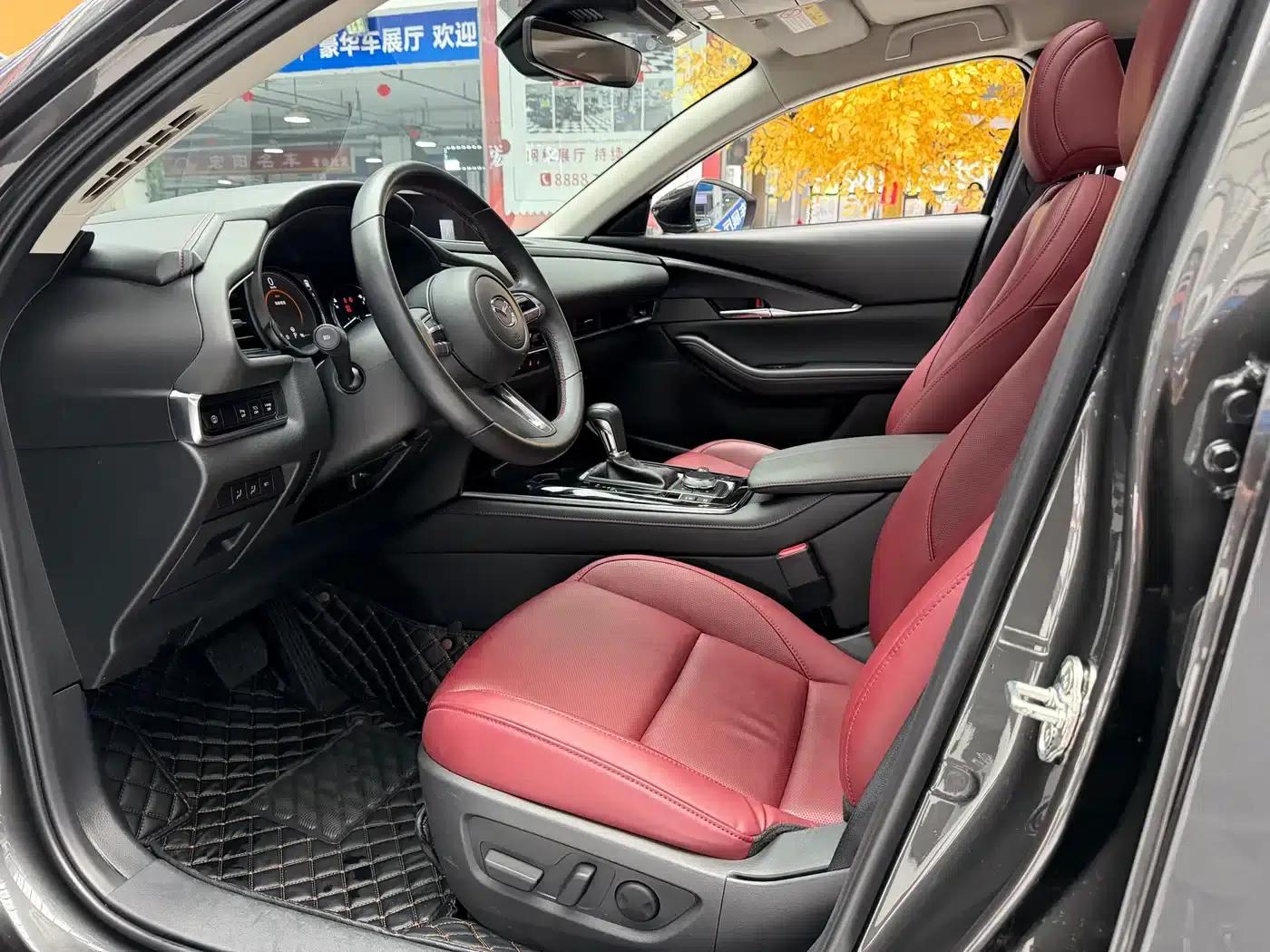 Mazda CX-30 2022 2.0L Automatic Joyful Black Edition — миниатюра 5