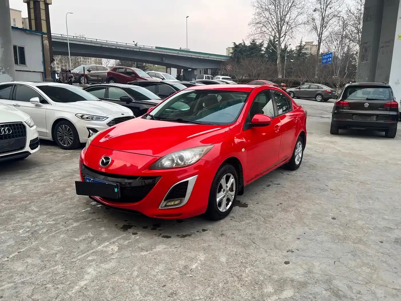 Mazda3 Axela 2013 Hatchback 1.6L Automatic Elite — миниатюра 1
