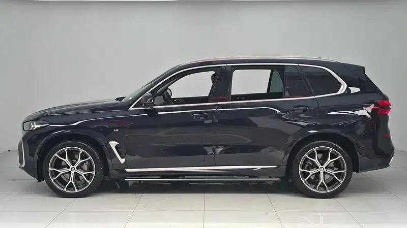 BMW X5 2023 xDrive30Li M Sport Package — миниатюра 4