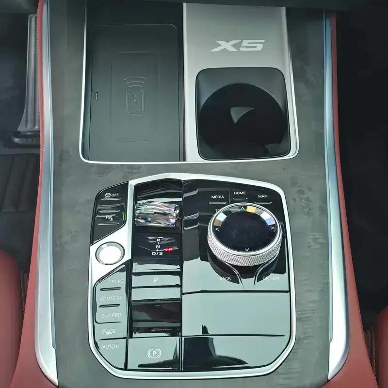 BMW X5 2023 xDrive30Li M Sport Package — миниатюра 8