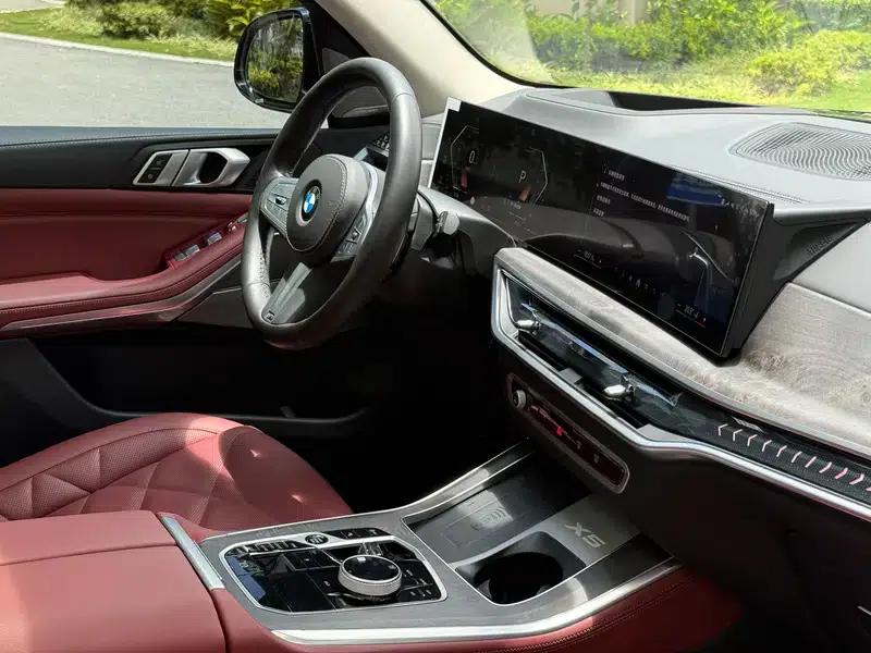 BMW X5 2023 xDrive30Li M Sport Package — миниатюра 32