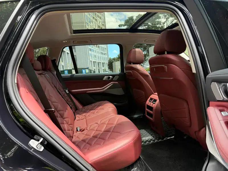 BMW X5 2023 xDrive30Li M Sport Package — миниатюра 37