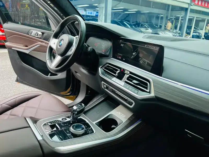 BMW X5 2022 xDrive 40Li M Sport Package — миниатюра 17