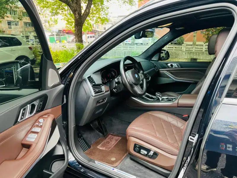 BMW X5 2022 xDrive 40Li M Sport Package — миниатюра 18