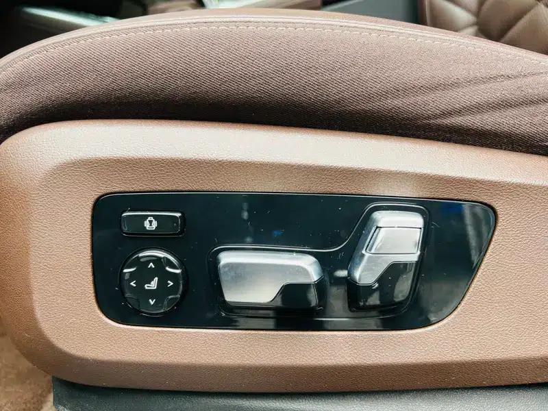 BMW X5 2022 xDrive 40Li M Sport Package — миниатюра 19