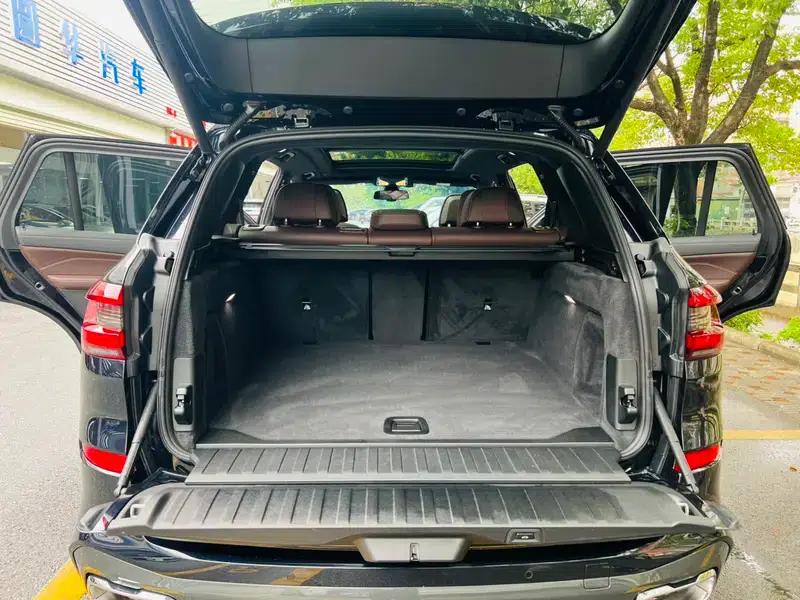 BMW X5 2022 xDrive 40Li M Sport Package — миниатюра 22