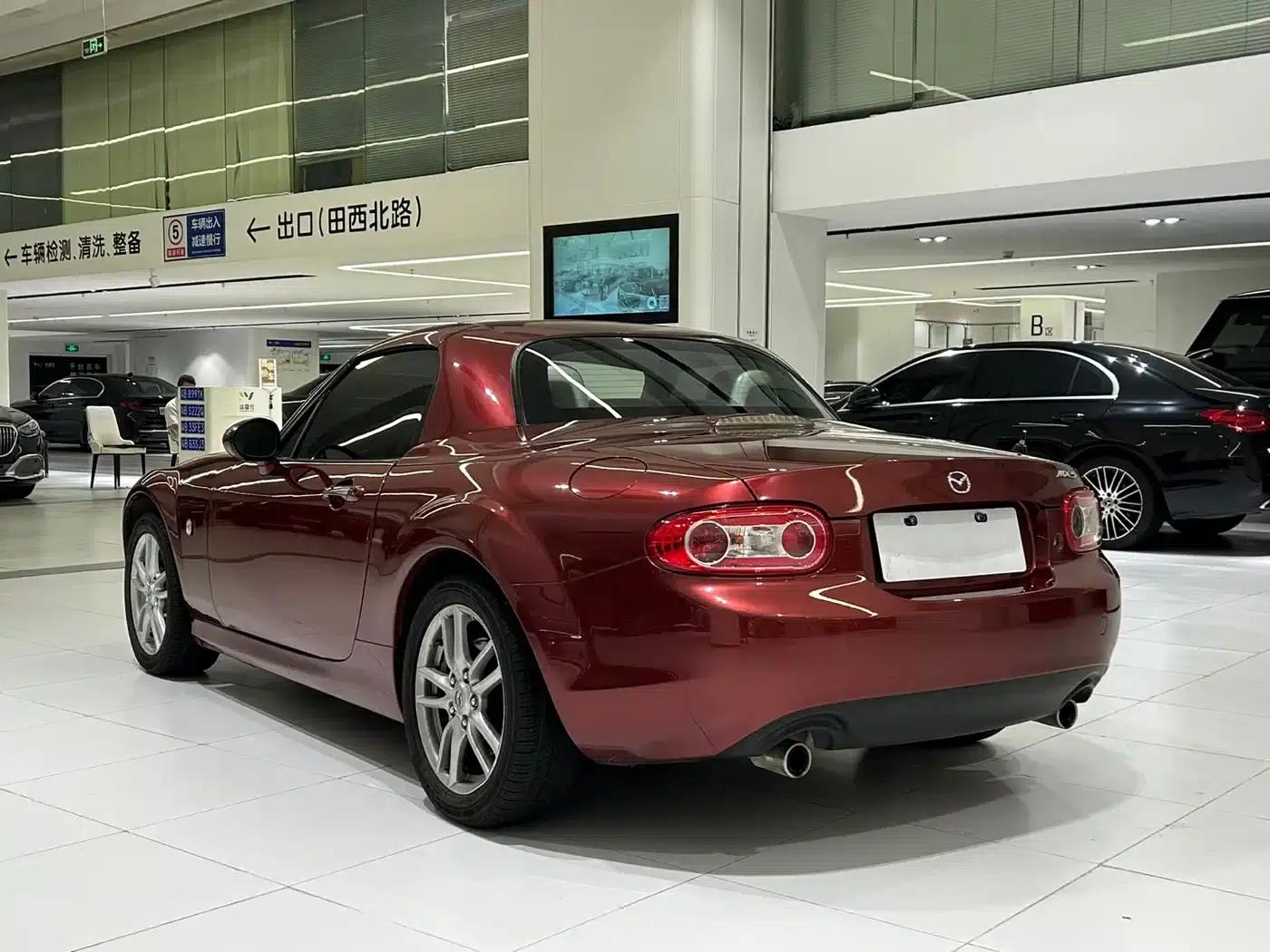 Mazda MX-5 2009 2.0 — миниатюра 11