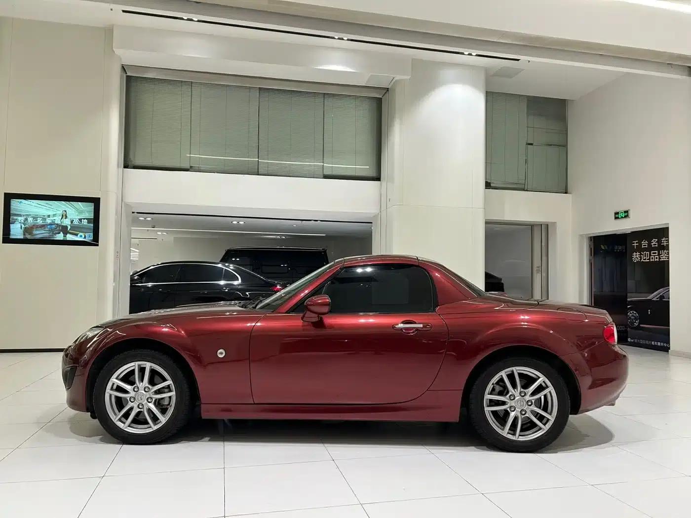Mazda MX-5 2009 2.0 — миниатюра 12