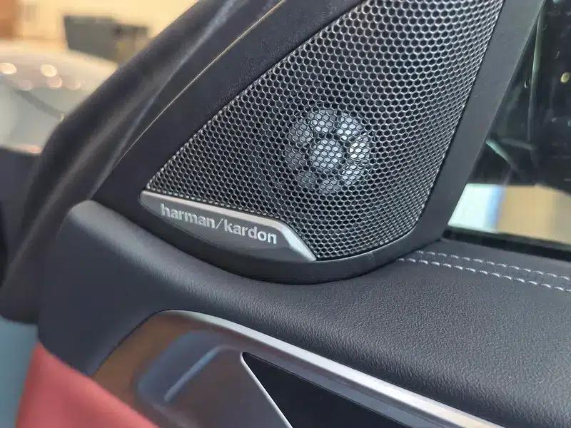 2024 BMW 4 Series 430i Convertible M Sport Shadow Edition — миниатюра 11